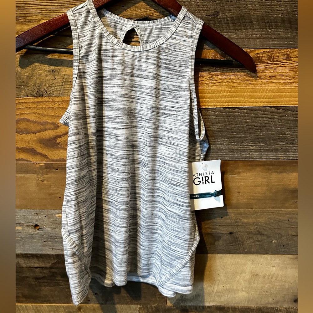 Athlete Girl NWT gray top size L/12
